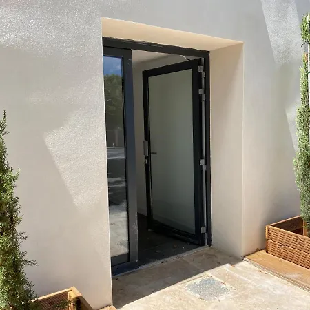 Résidence Rdv Avec La Lune - 1 Familial - Appt - Et 1 Avec Jacuzzi Narbona