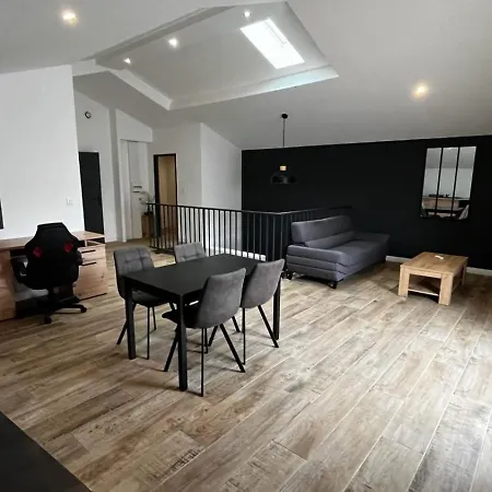 Apartment Charles Trenet