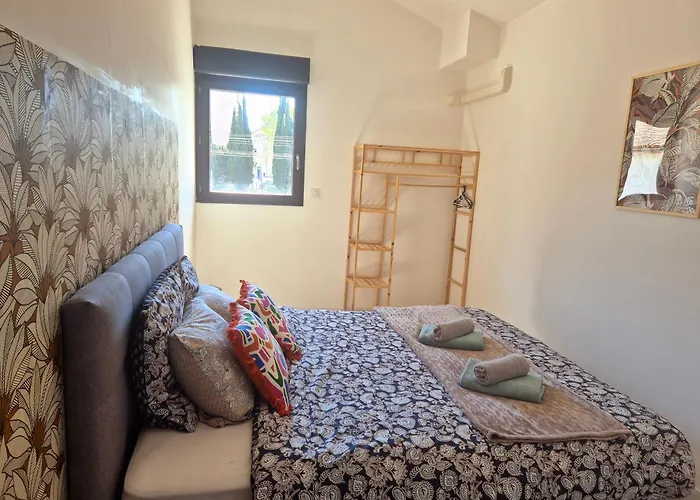 Spacieux T2, Charles Trenet Apartman